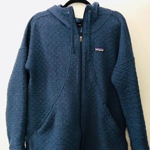 Patagonia blue quilted jacket barely worn.